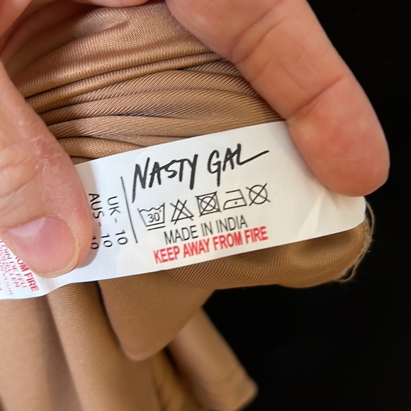 NastyGal Camel Crop Top Fitted size 6 NWT - Picture 5 of 5